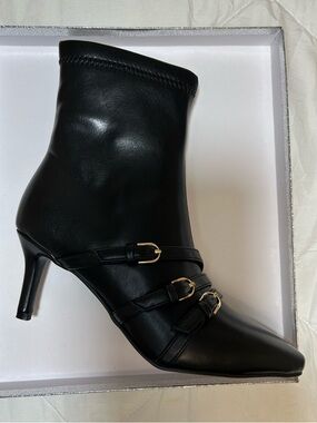 BRAND NEW Leather Heeled Ankle Boots